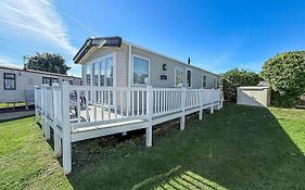 Stunning 6 Berth Caravan With Decking At Cherry Tree Park In Norfolk Ref 70802C